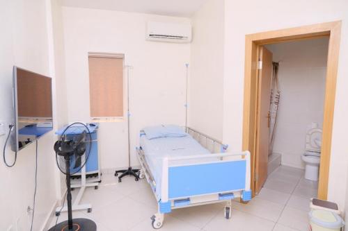 CedarcareHospital DSC 10115